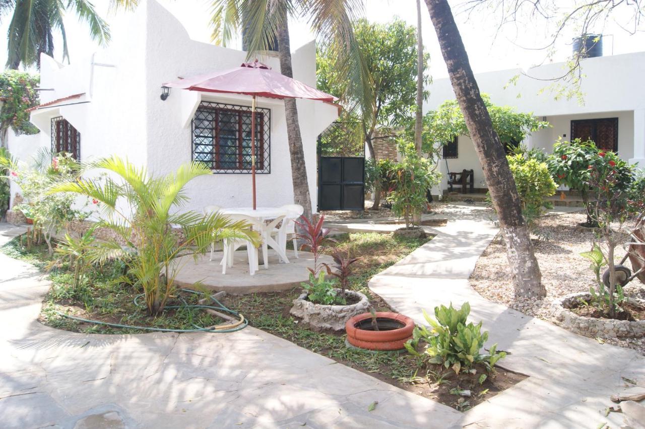 Luciano & Grace Apartments Watamu Luaran gambar