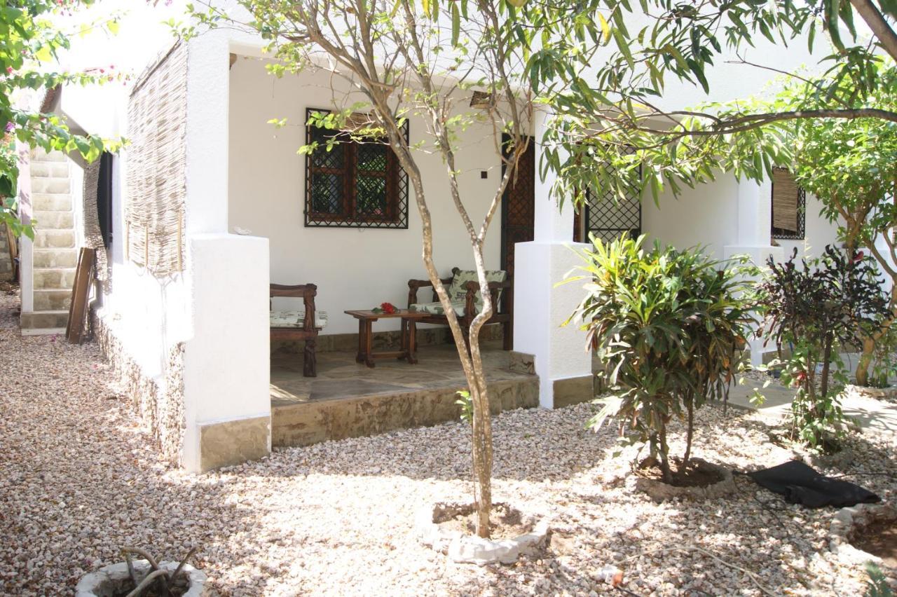 Luciano & Grace Apartments Watamu Luaran gambar