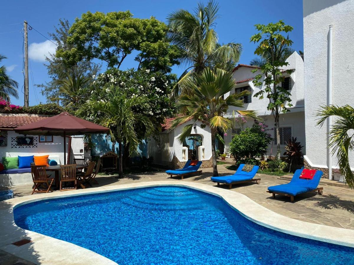 Luciano & Grace Apartments Watamu Luaran gambar