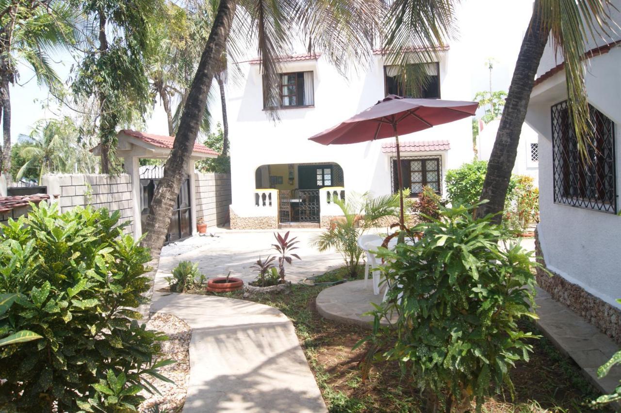 Luciano & Grace Apartments Watamu Luaran gambar