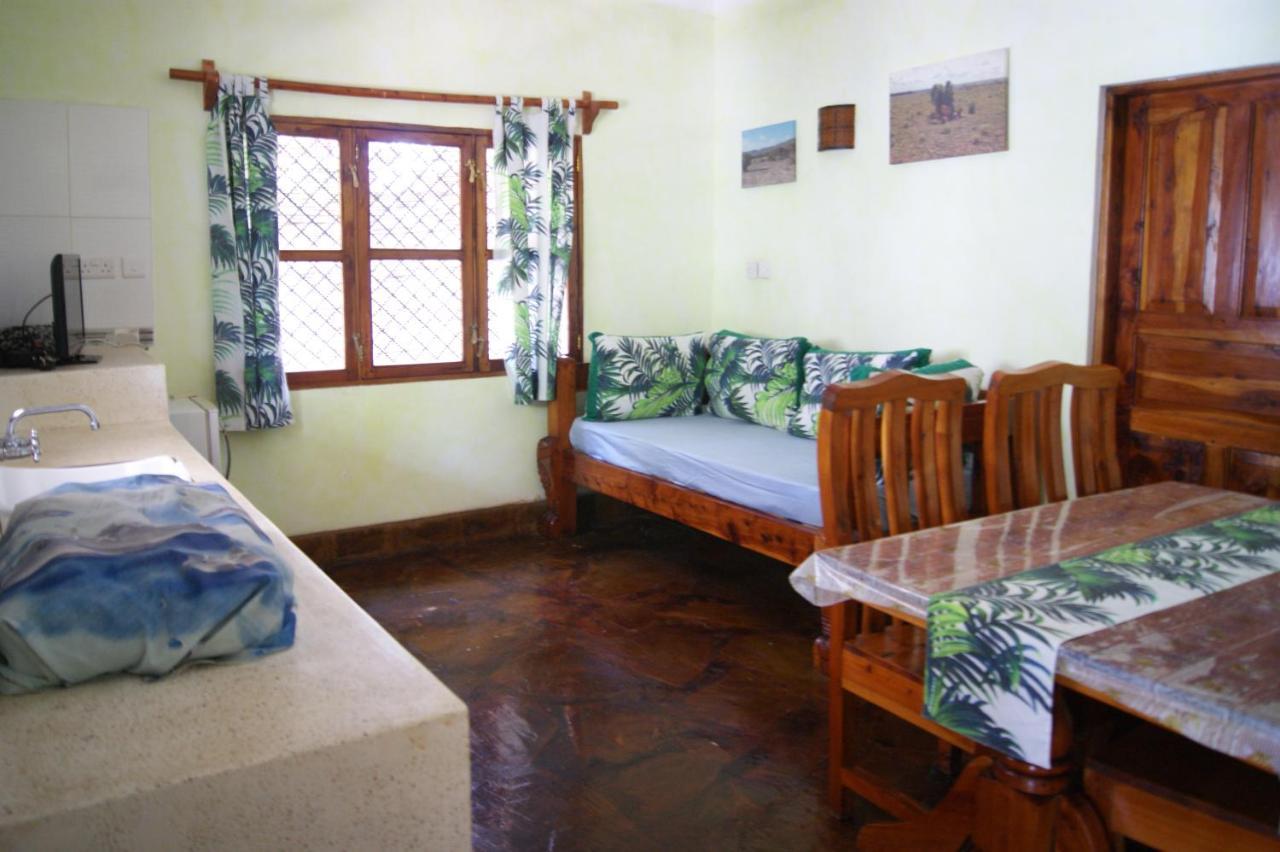 Luciano & Grace Apartments Watamu Luaran gambar