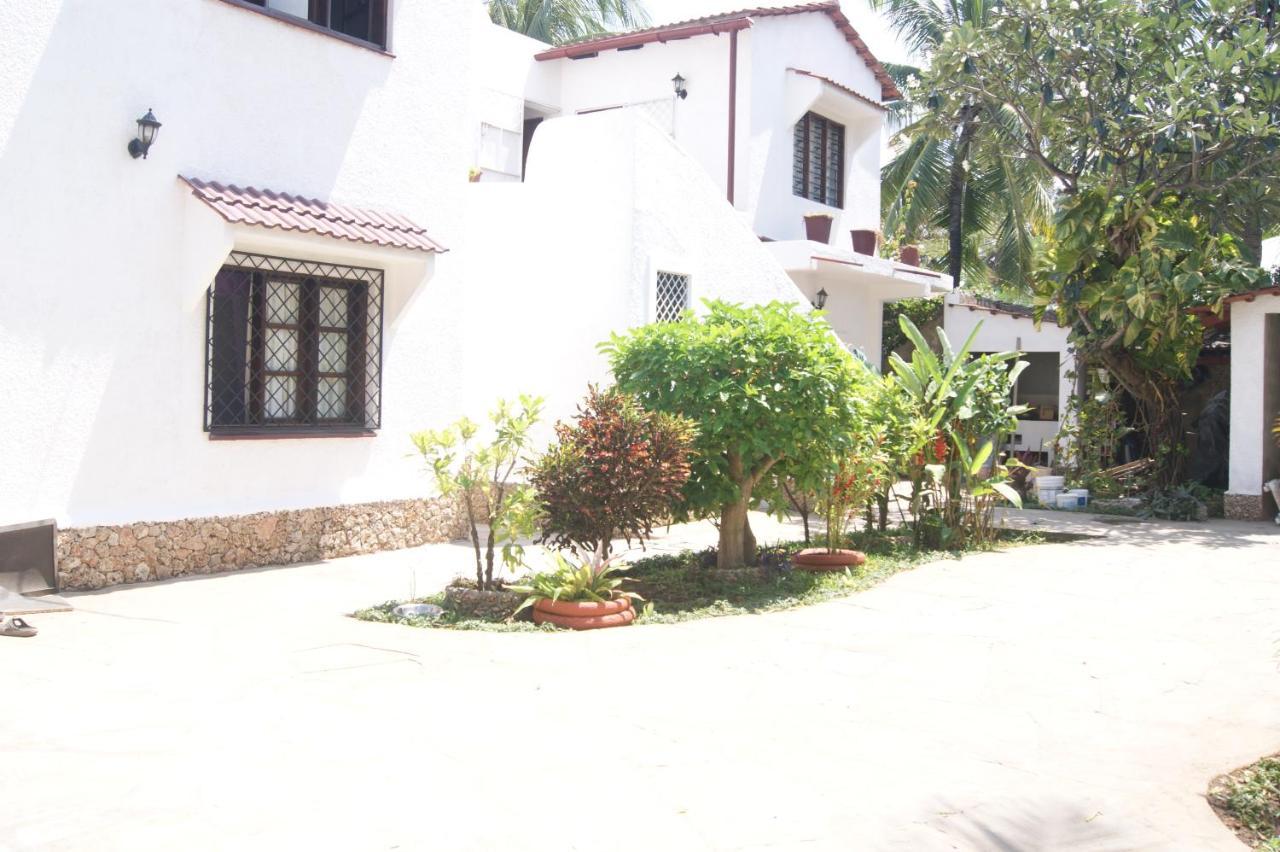 Luciano & Grace Apartments Watamu Luaran gambar